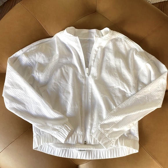 Lululemon Pack Light Bomber Jacket White Packable Zip Up Ventilated Size 4 - Picture 3 of 10